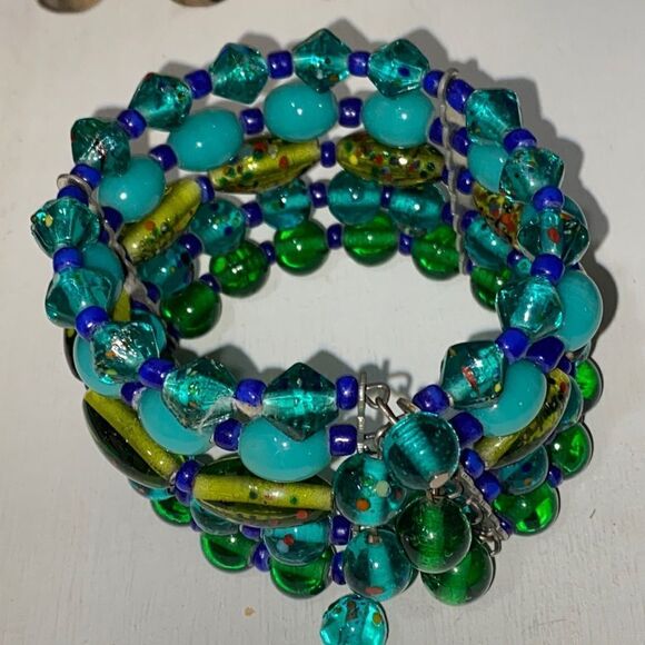 Multilayered Wire Blue and Green Glass Bracelet - Picture 1 of 12
